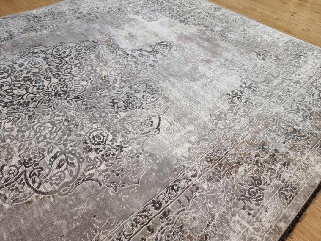 Voltera Grey Medallion