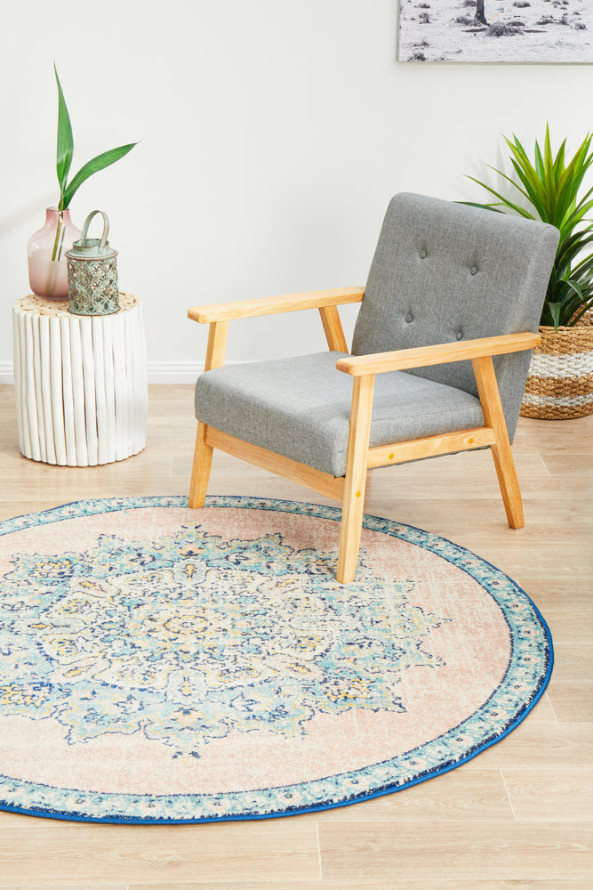 Leoforos 706 Flamingo Round Rug