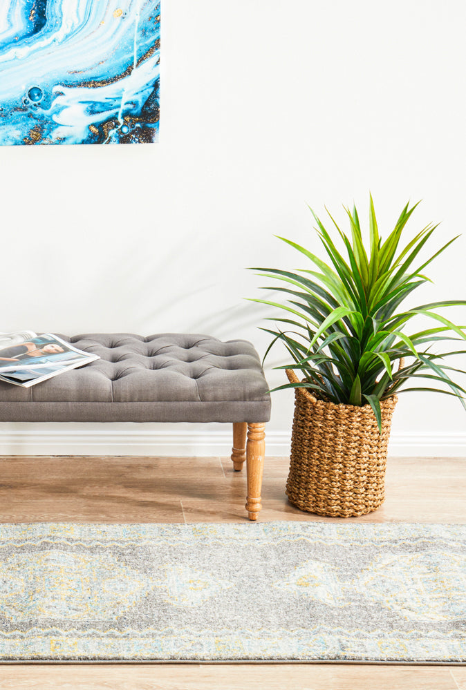 Epoch 944 Grey Runner Rug