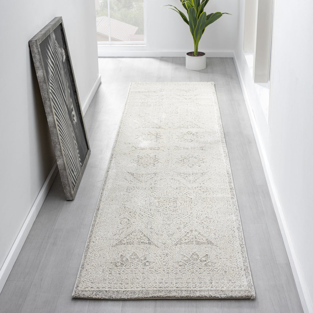 Essence 493 Stone Runner