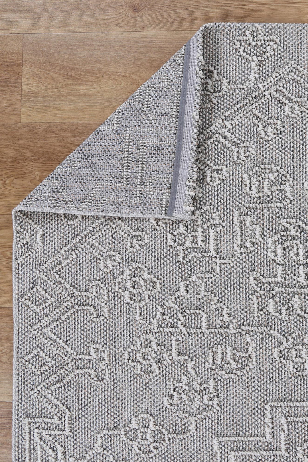 Villa Nori Grey Tribal Flatweave Rug