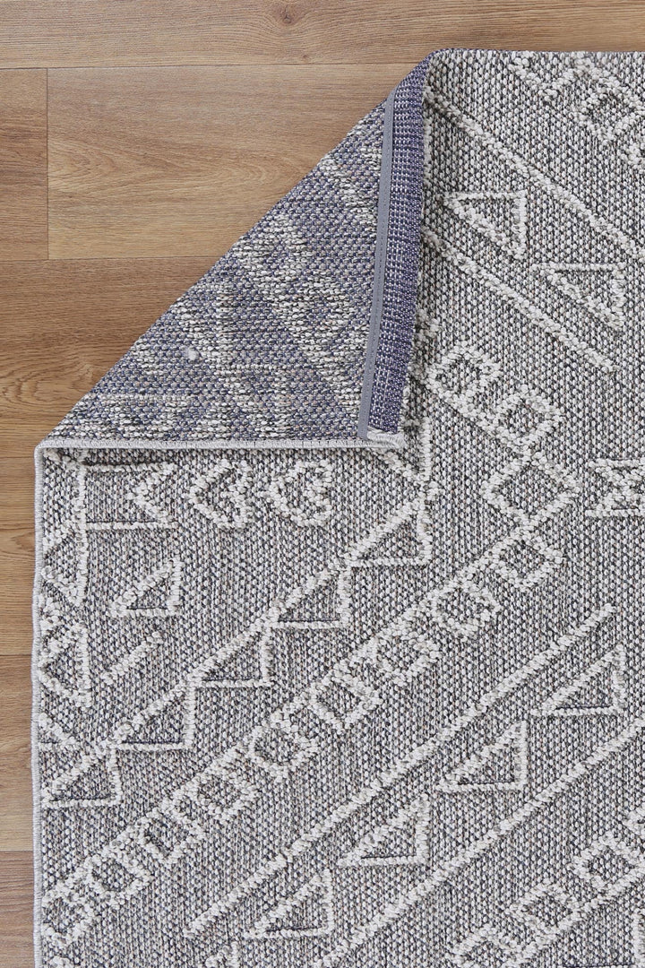 Villa Kaua Ash Tribal Flatweave Rug