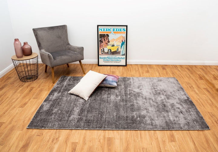 Hampton Grey White Wool Viscose Rug