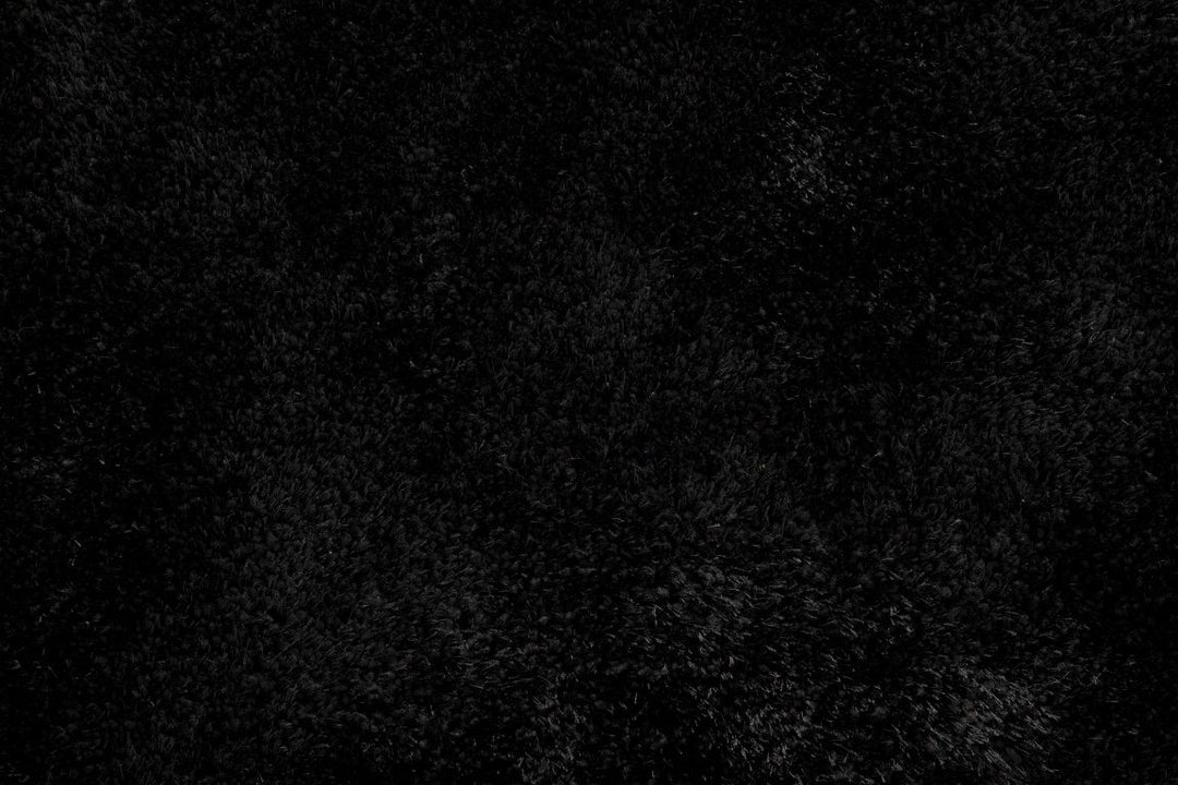 Lucas Black Shaggy Rug