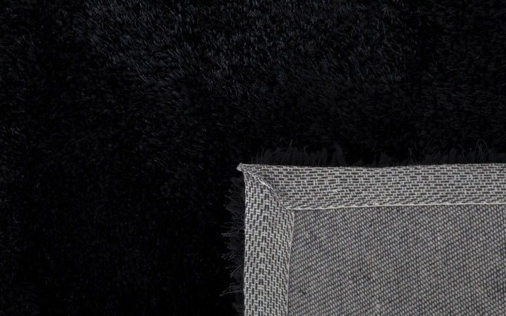 Lucas Black Shaggy Rug