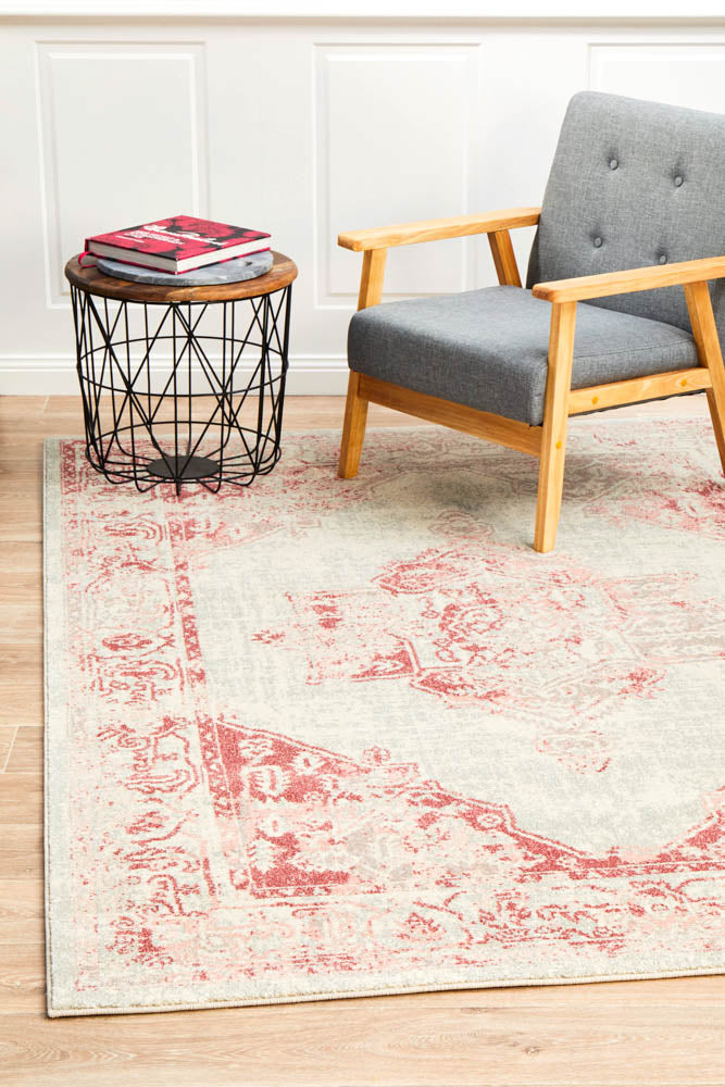 Leoforos 702 Rose Rug