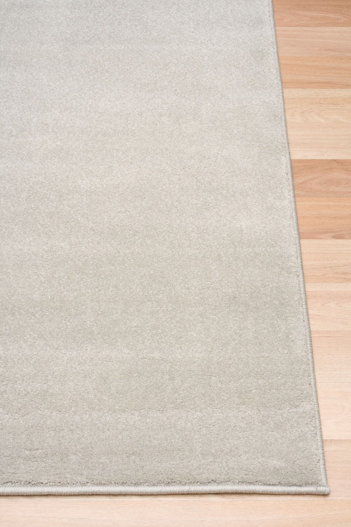 Close-up of Eclipse Presidente rug corner detail.