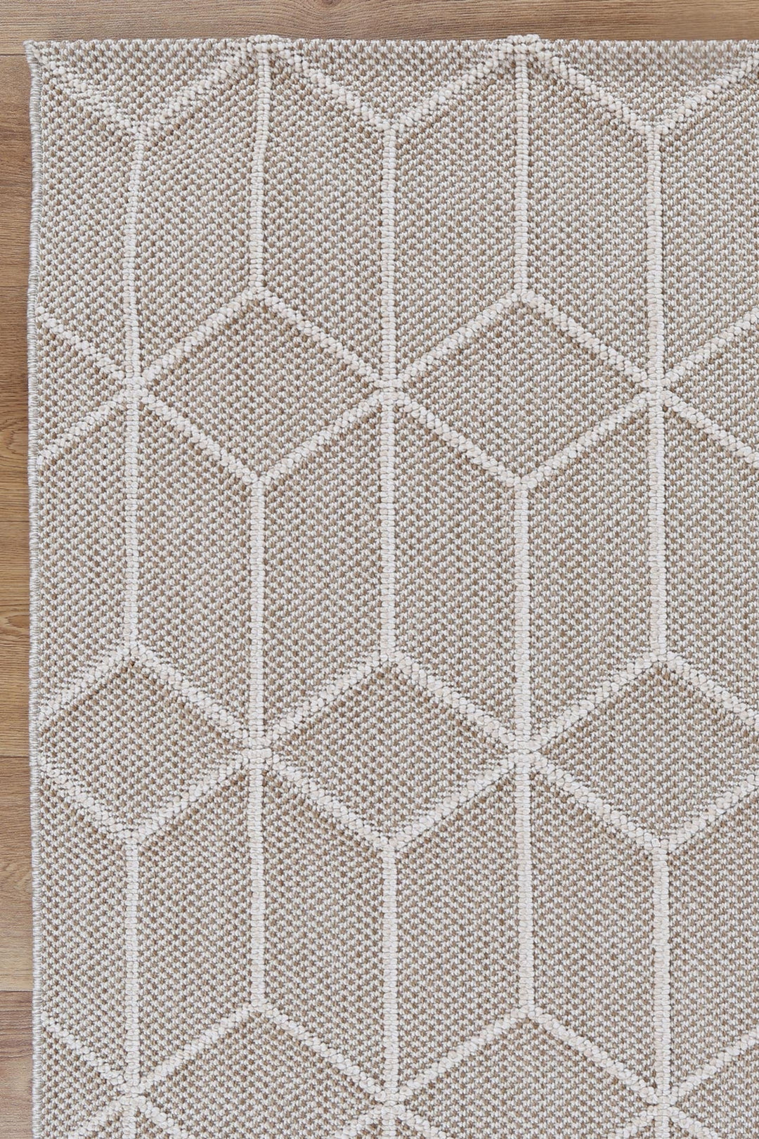 Villa Maemae Beige Geometric Flatweave Rug