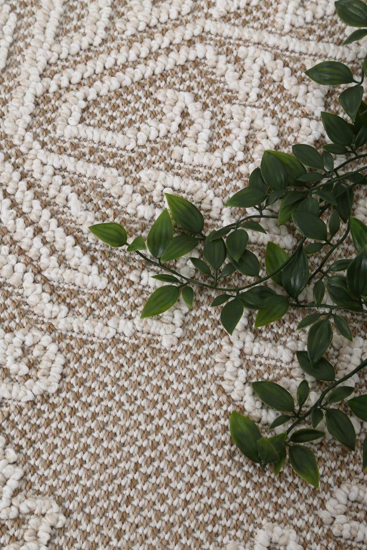 Villa Waita Beige Tribal Flatweave Rug