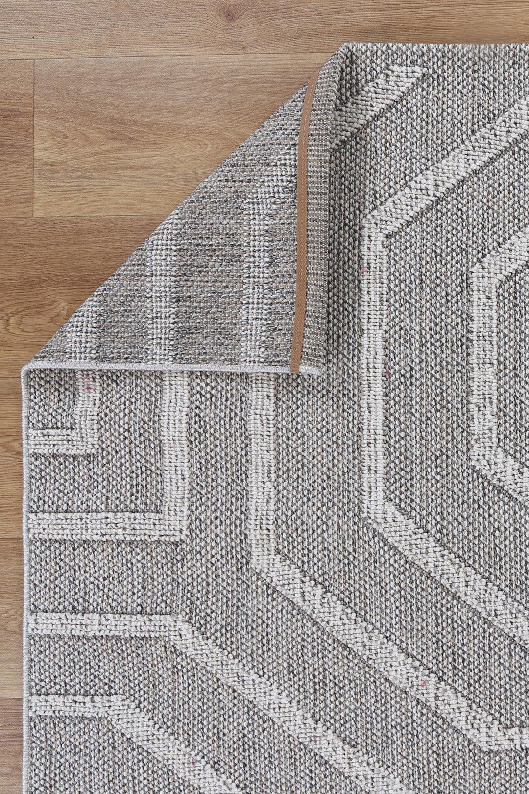 Villa Suri Ash Geometric Flatweave Rug