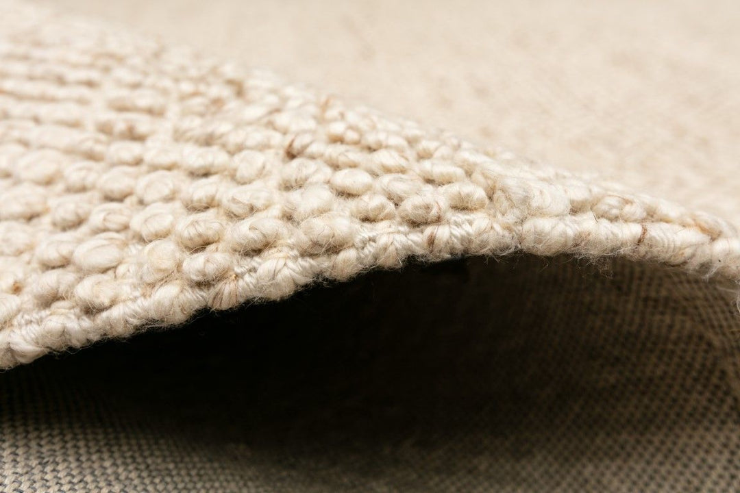 AVENUE CREAM RUGS